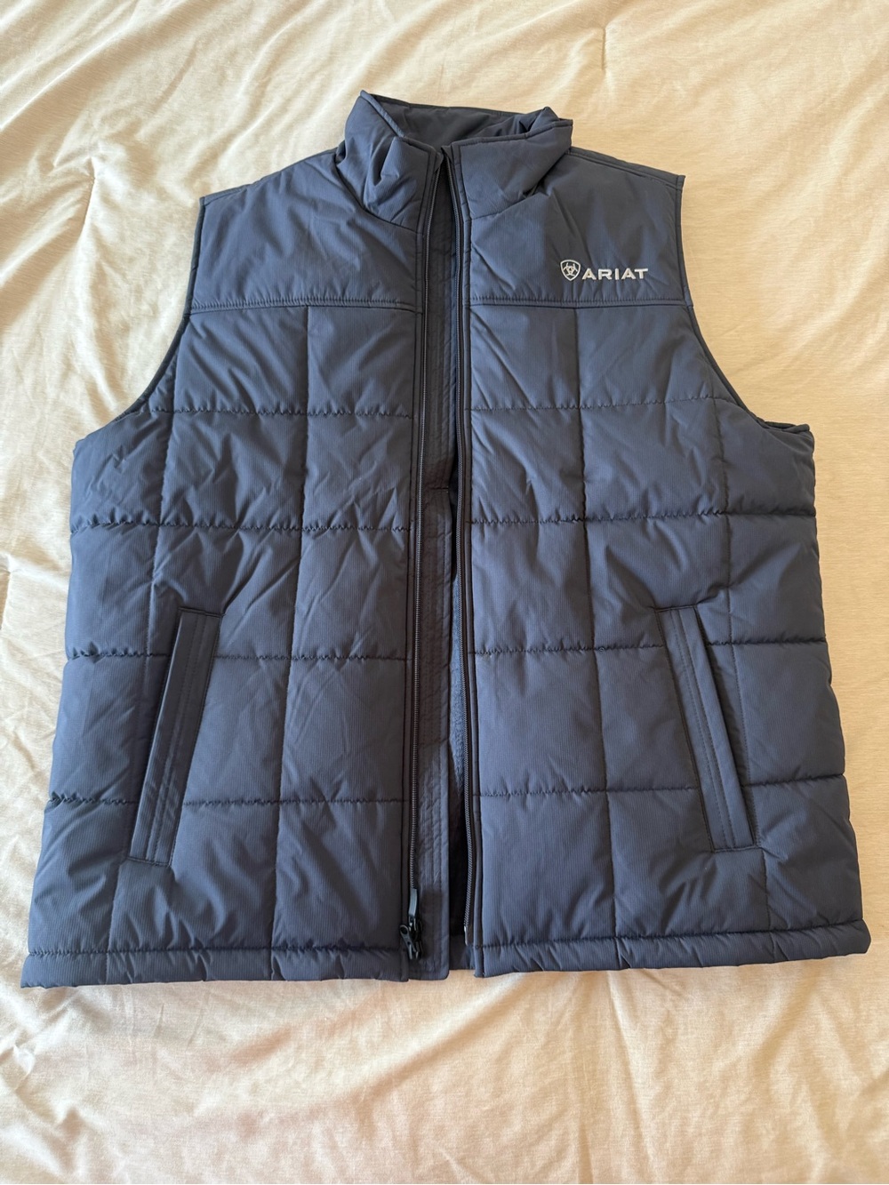 Ariat Men’s XL Insulated Puffer Vest Navy Blue Fleece Lined Full Zip